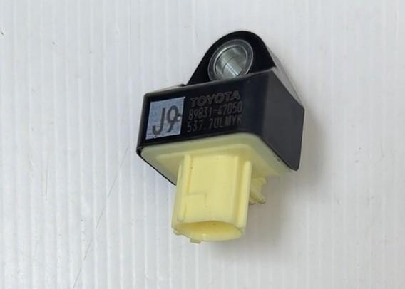 -
  
  Toyota
  Corolla
  Hybrid
  Airbag Sensor
  8983147050