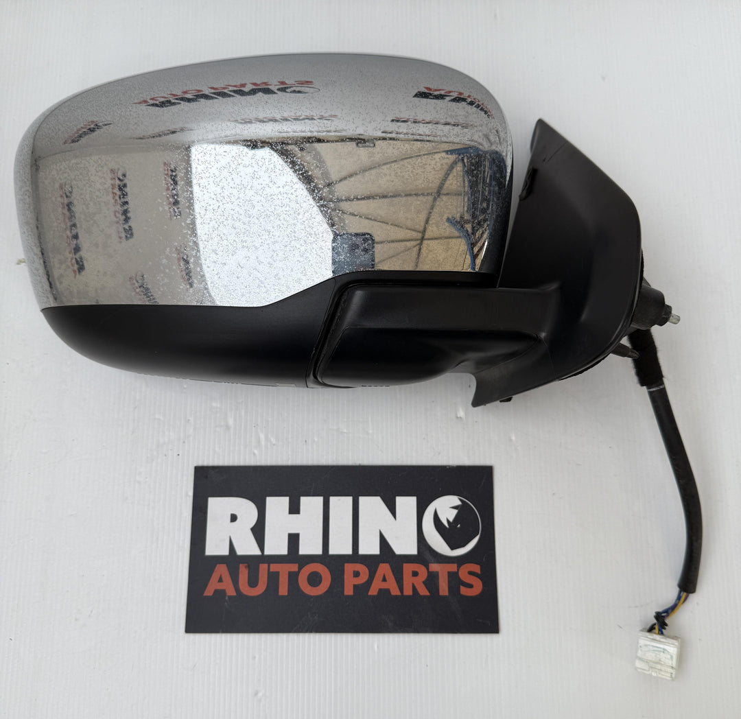 2015 -
  2021
  Nissan
  Navara
  ST
  Right Door Mirror