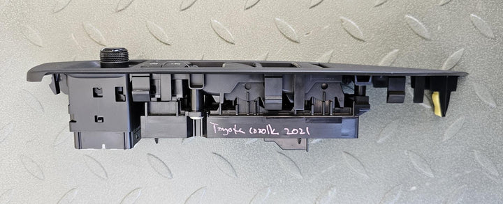 2021 Toyota Corolla MZEA12R - Master Power Window Switch PN: 8404012190