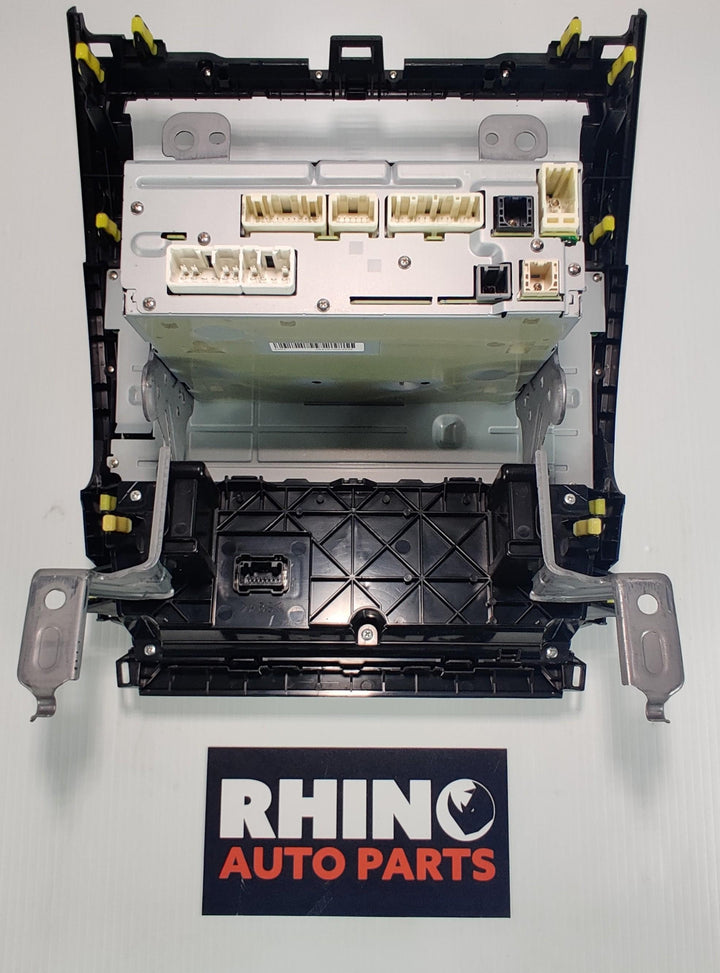 2015 -
  2017
  Toyota
  Camry
  Atara SL
  Stereo Head Unit
  8610006422