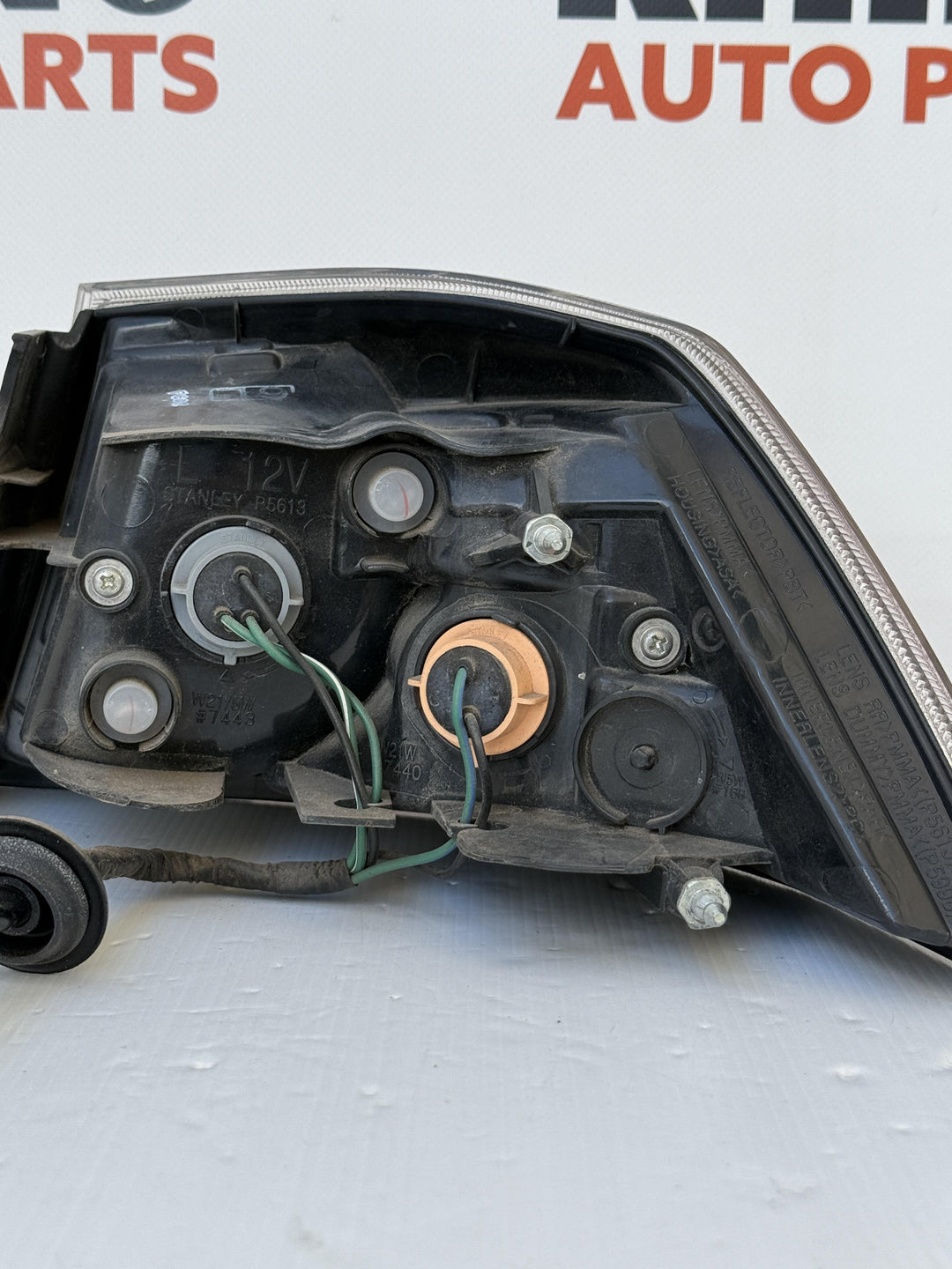 -
  
  Mitsubishi
  Lancer
  
  Left Taillight