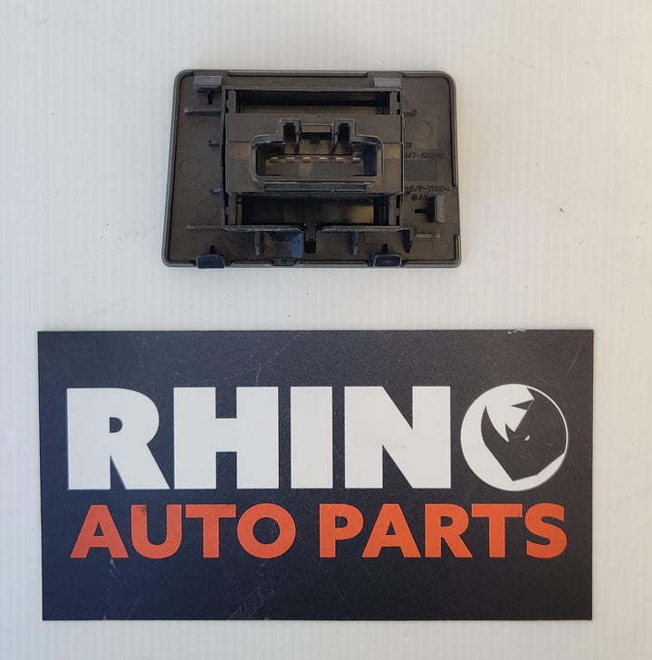 2007 IS GSE20R - Fuel Door Switch