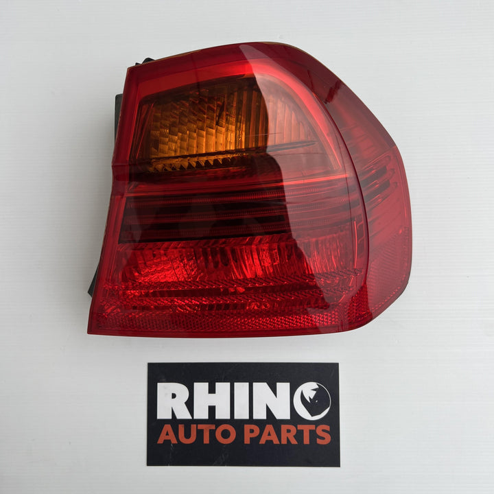 2006 3-series - Right Taillight