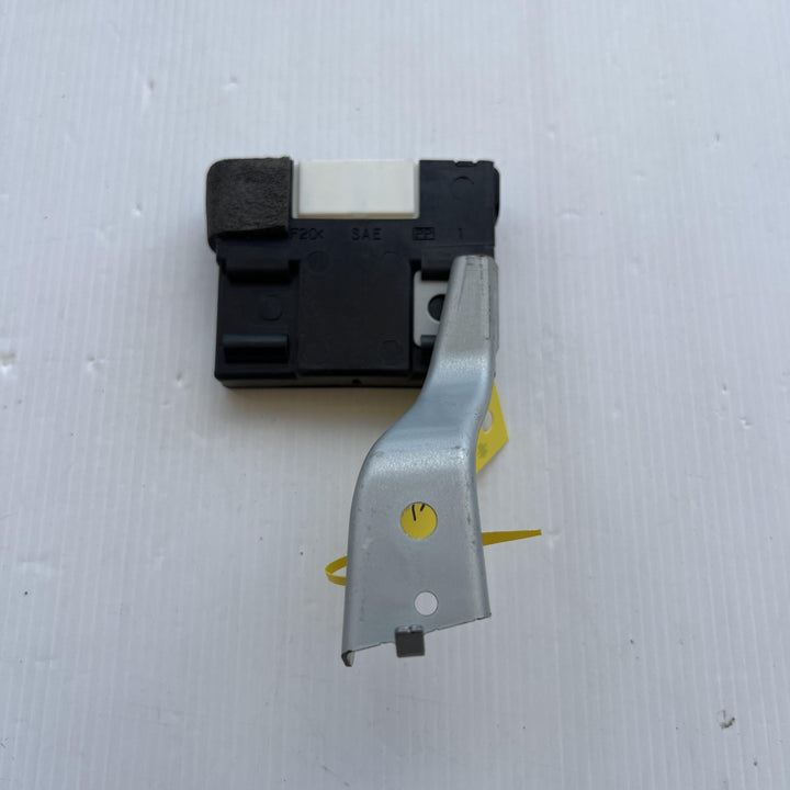 2007 -
  2013
  Toyota
  Corolla
  
  Immobiliser Controller
  8978012180