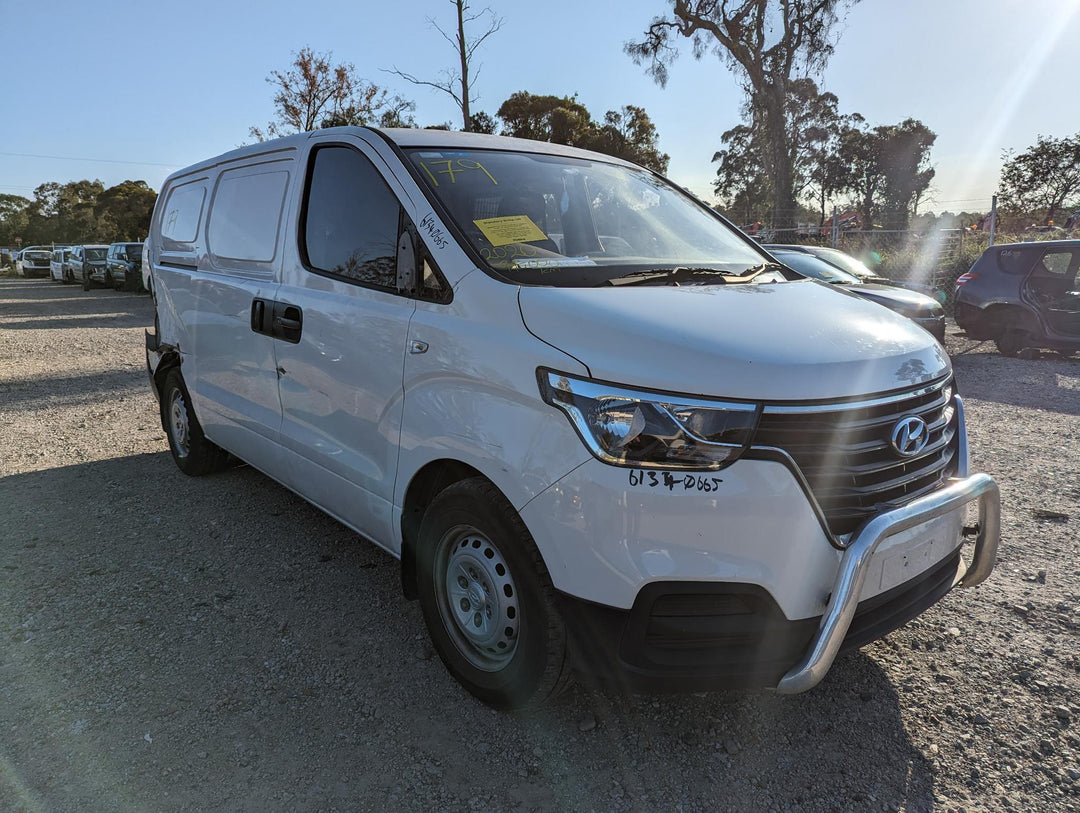 2018 -
  2021
  Hyundai
  iLoad
  Cargo
  Fuel Filler Door