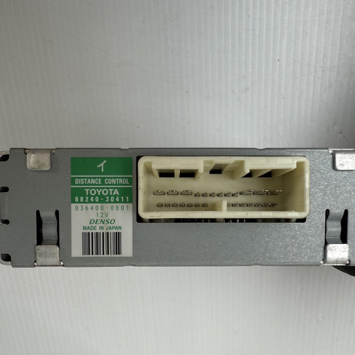-
  
  Lexus
  GS300
  
  Distance Control Module
  8824030411