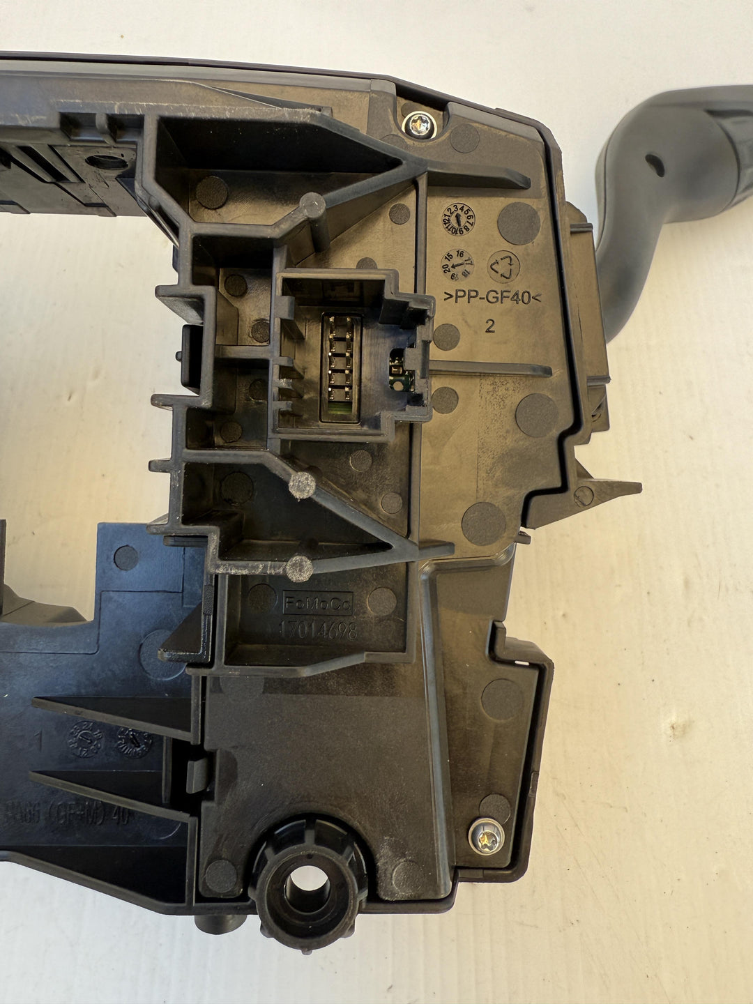 -
  
  Ford
  Ranger
  XLT Hi-Rider
  Combination Switch
  DG9T17A553FDW
EG9T13335DCW