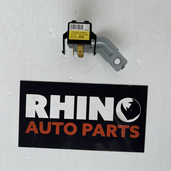 2018 Hyundai iLoad TQ - Flasher/Hazard Relay PN: 955504H900