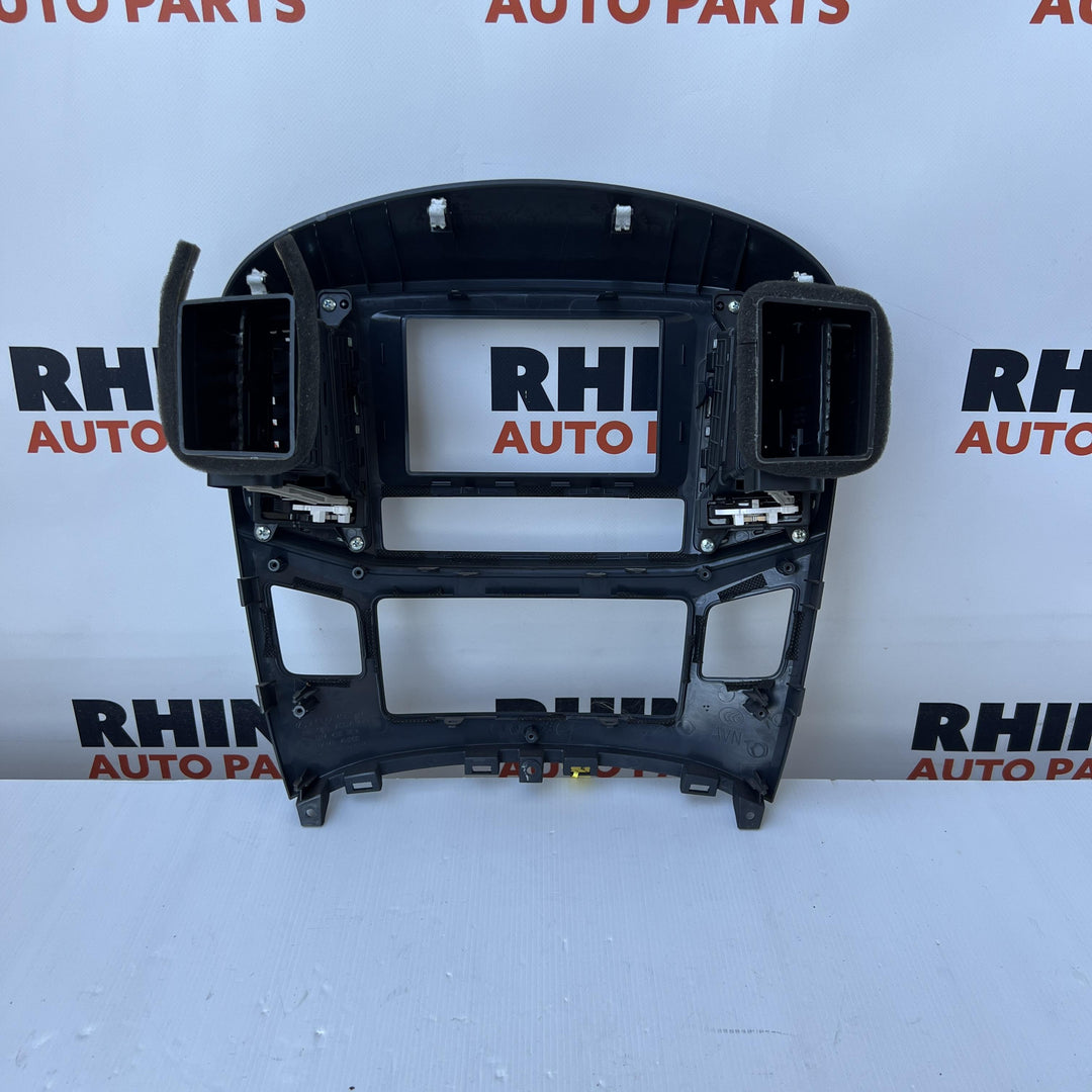 2007 -
  2021
  Hyundai
  iLoad
  Cargo
  Stereo Facia
  847404H200