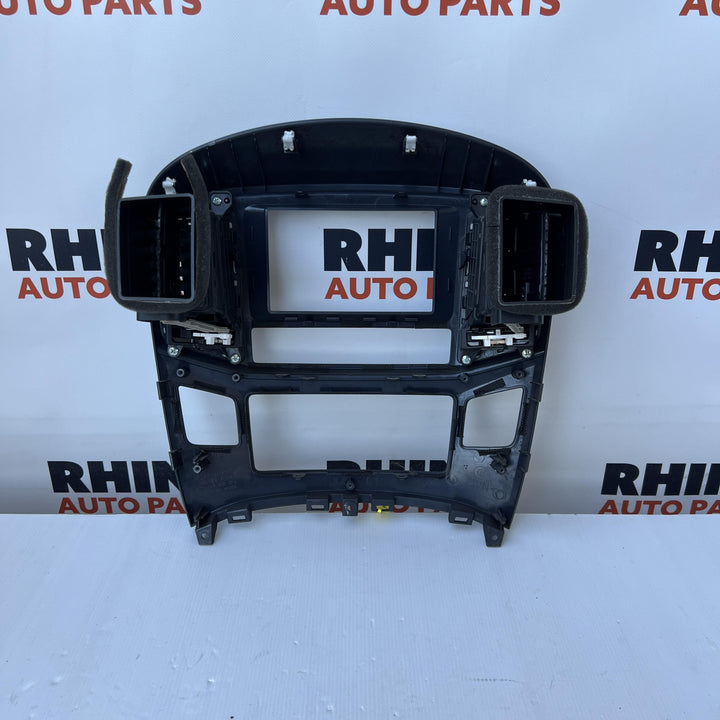2007 -
  2021
  Hyundai
  iLoad
  Cargo
  Stereo Facia
  847404H200