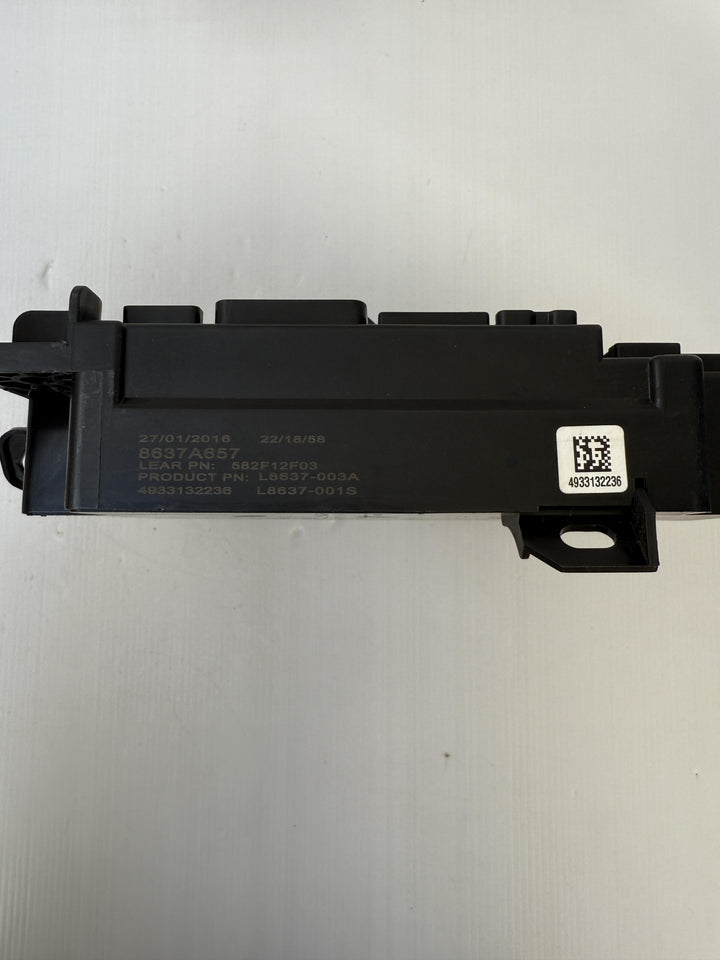 -
  
  Mitsubishi
  Lancer
  
  Interior Fuse Box
  L8637003A
