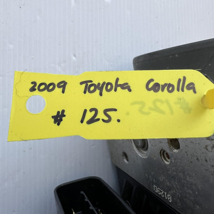 2007 -
  2013
  Toyota
  Corolla
  
  ABS Pump/Modulator
  4451012391