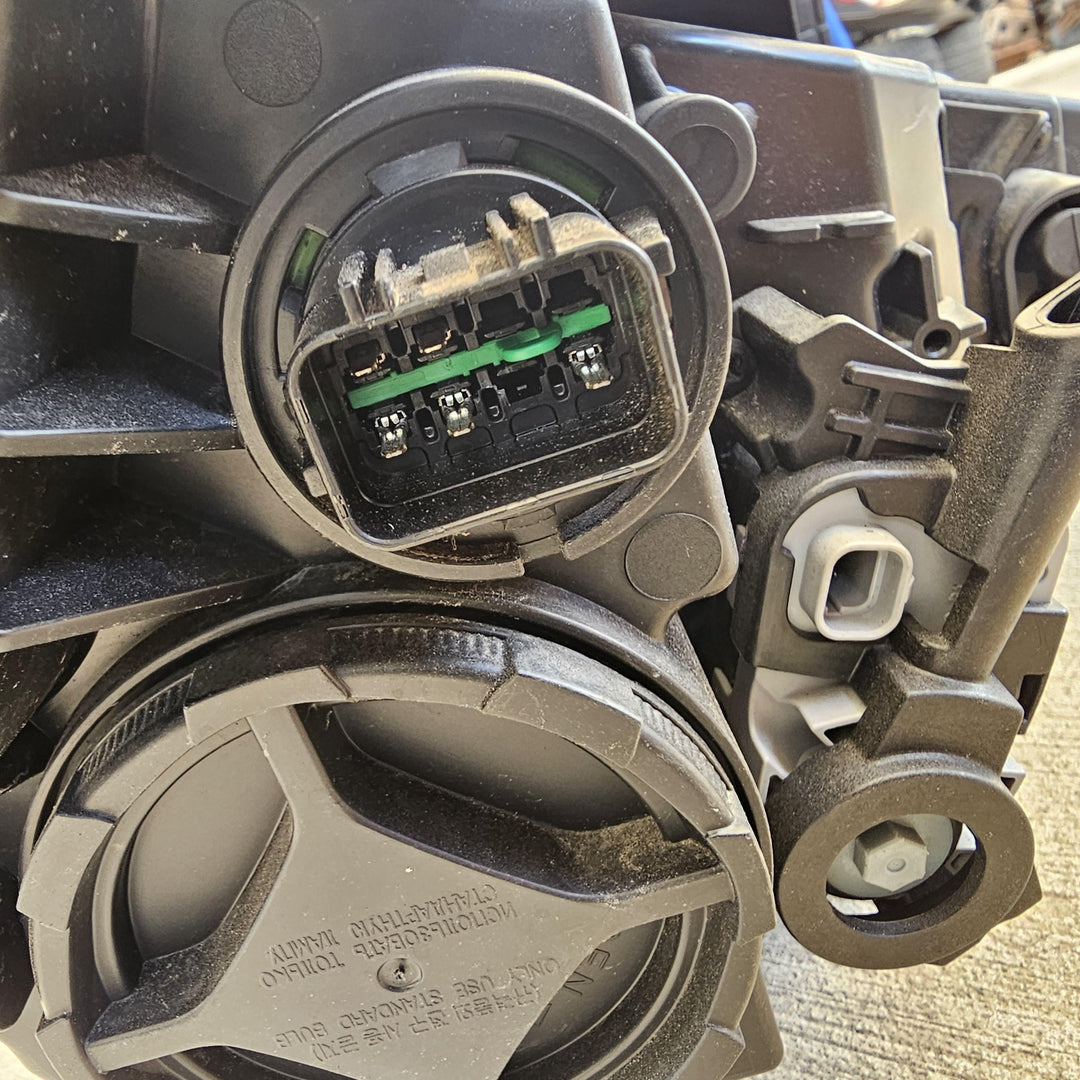 2023 Hyundai i30 - Left Headlight PN: 92190G3200