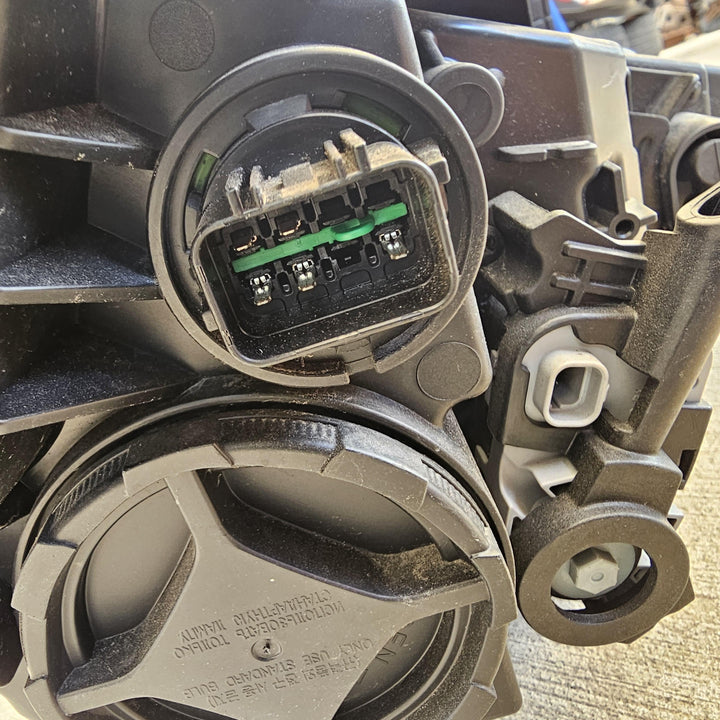 2023 Hyundai i30 - Left Headlight PN: 92190G3200