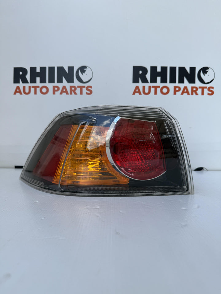 -
  
  Mitsubishi
  Lancer
  
  Left Taillight