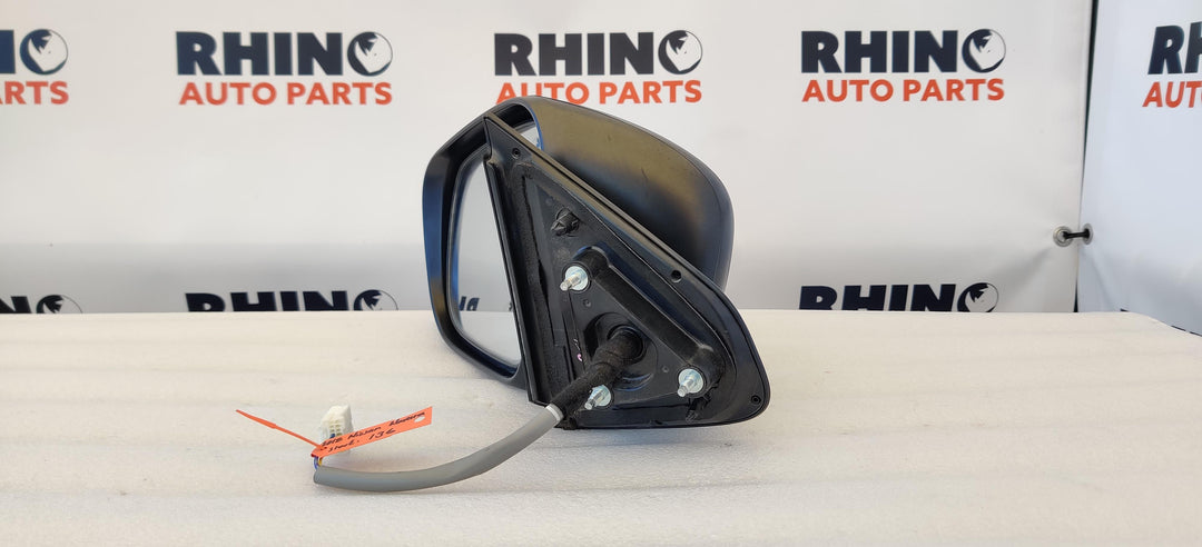 2015 -
  2020
  Nissan
  Navara
  
  Left Door Mirror