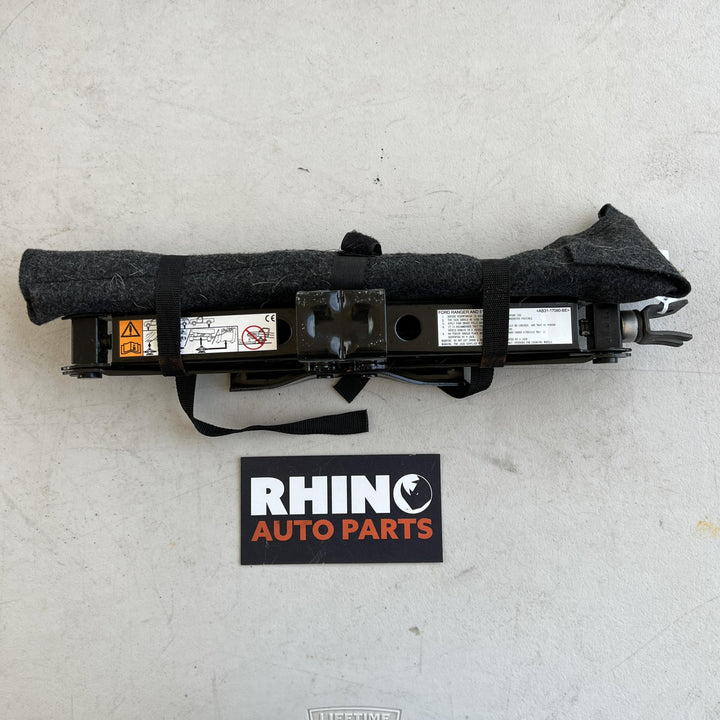 2015 -
  2018
  Ford
  Ranger
  Wildtrak
  Jack/Tool Kit