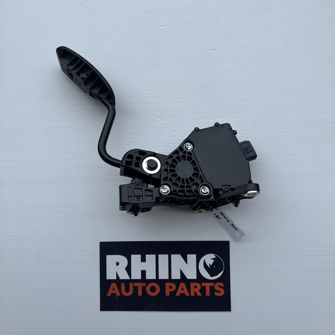 2021 Toyota Hiace VI H300 GDH300 - Accelerator Pedal