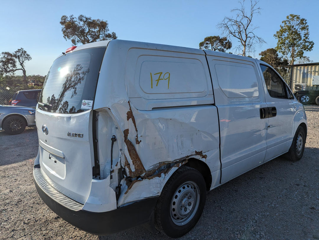 2018 -
  2021
  Hyundai
  iLoad
  Cargo
  Fuel Filler Door