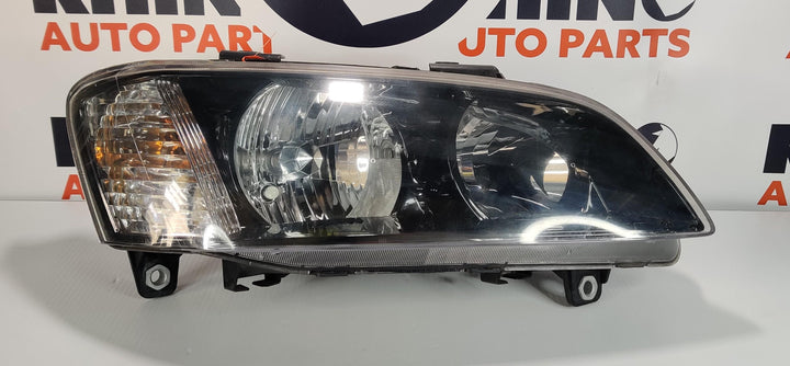 2006 -
  2010
  Holden
  Commodore
  VE
  Right Headlight
  TYC20B599