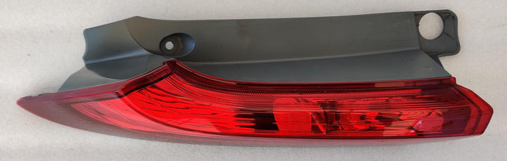 2012 -
  2014
  Honda
  CR-V
  
  Left Upper Taillight