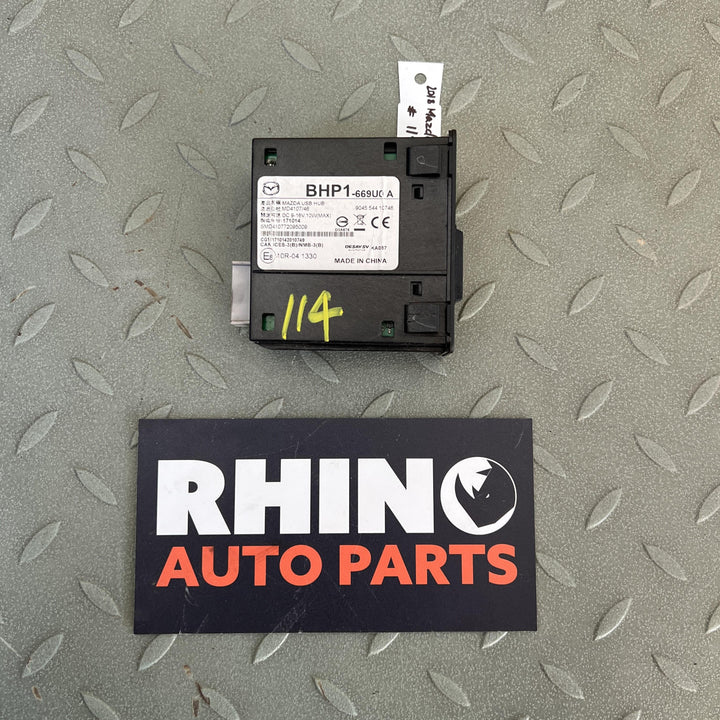 2017 3 BN - USB Charger Port