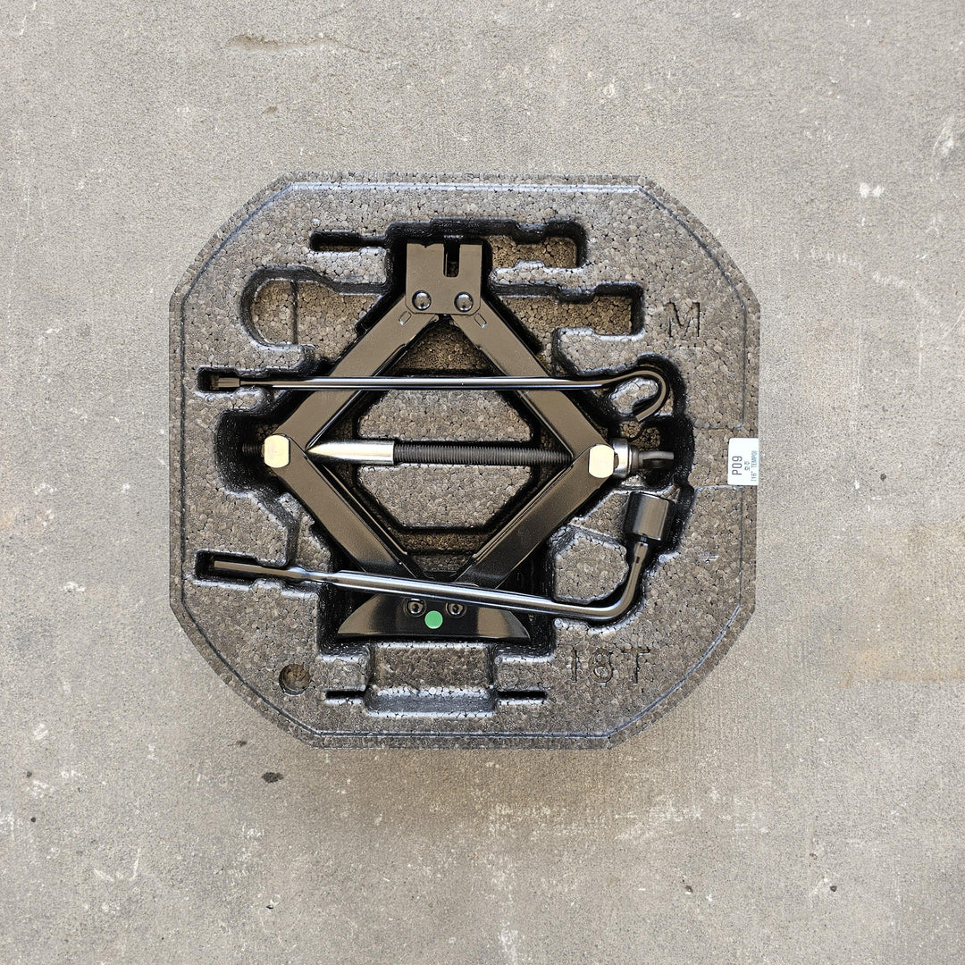 2023 Hyundai i30 - Jack/Tool Kit