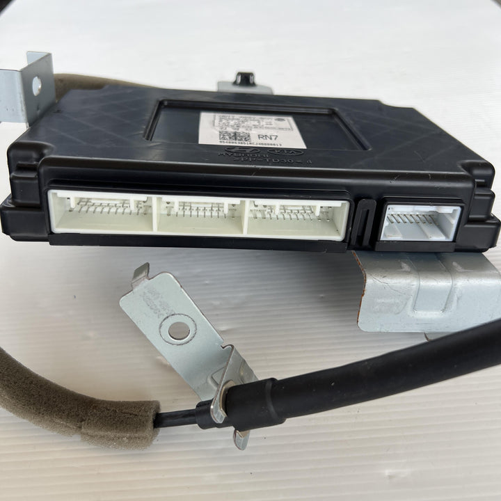 2017 -
  2025
  Hyundai
  i30
  Elite
  Body Control Module
  95400G3851
