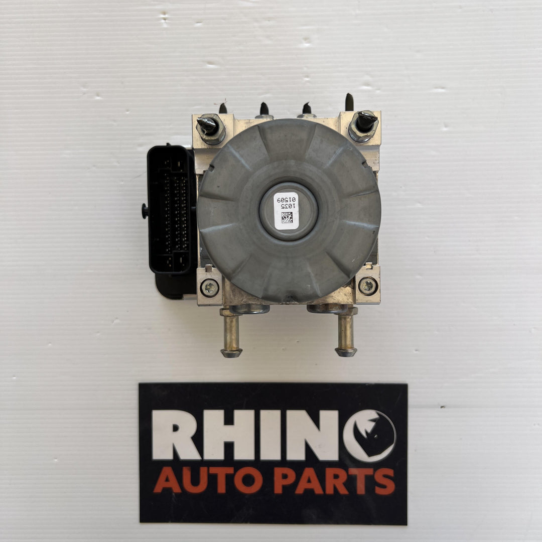 2015 -
  2021
  Mitsubishi
  Outlander
  Black Edition
  ABS Pump/Modulator
  4670B745