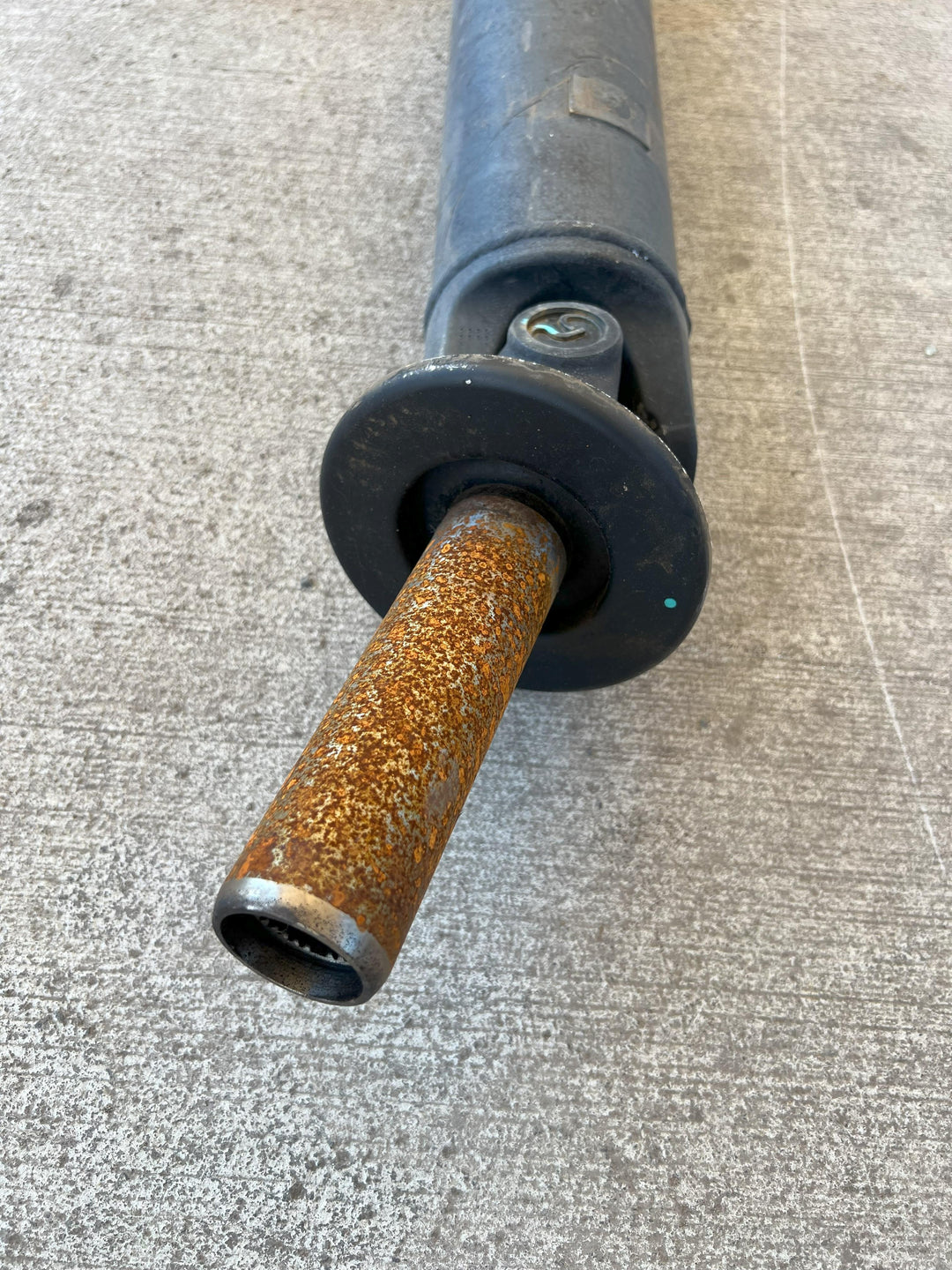 2018 Nissan Navara D23 - Rear Prop Shaft PN: 873004JA1B