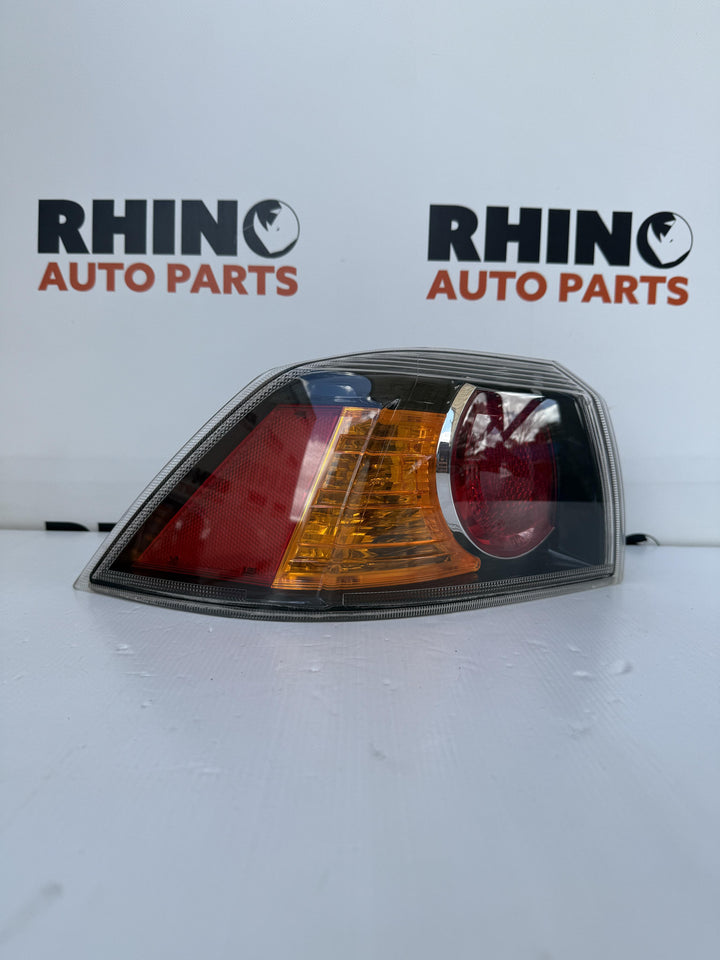 -
  
  Mitsubishi
  Lancer
  
  Left Taillight