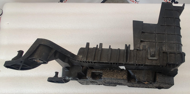 2004 -
  2013
  Audi
  A3
  Sportback Ambition
  Battery Tray
  1K0915325A