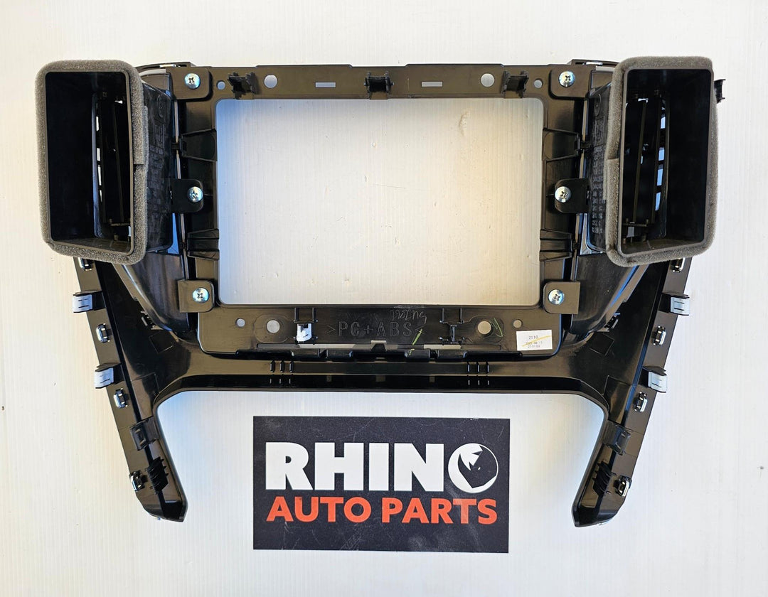 2022 Isuzu MU-X - Dash Air Vent Centre