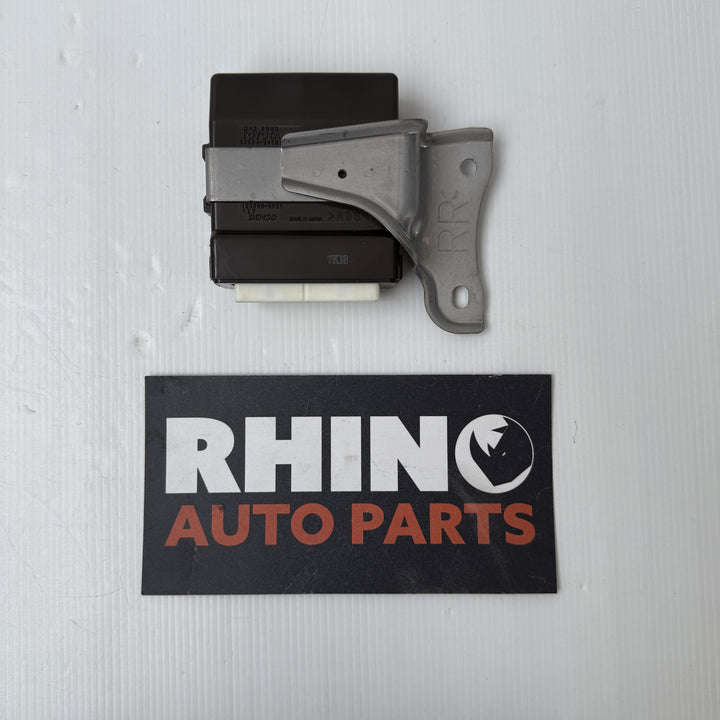 -
  
  Lexus
  GS300
  
  Right Rear Door Control Module
  8922430100