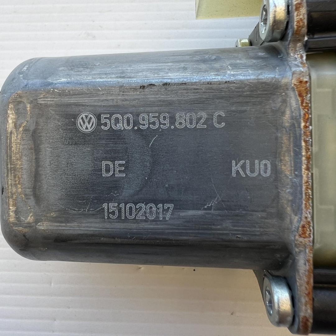 2018 Volkswagen Golf - Right Front Window Regulator/Motor PN: 5Q0959602C