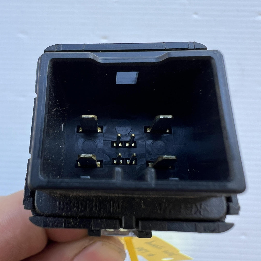 2007 -
  2021
  Hyundai
  iLoad
  Cargo
  Stop Signal Module Relay
  952404H000