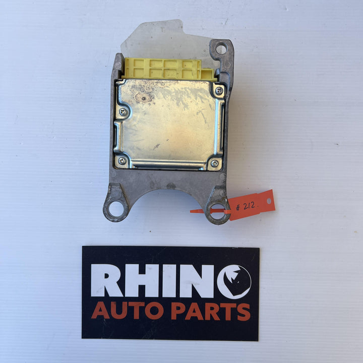 2010 Toyota Hiace - Airbag Module PN: 8917026260