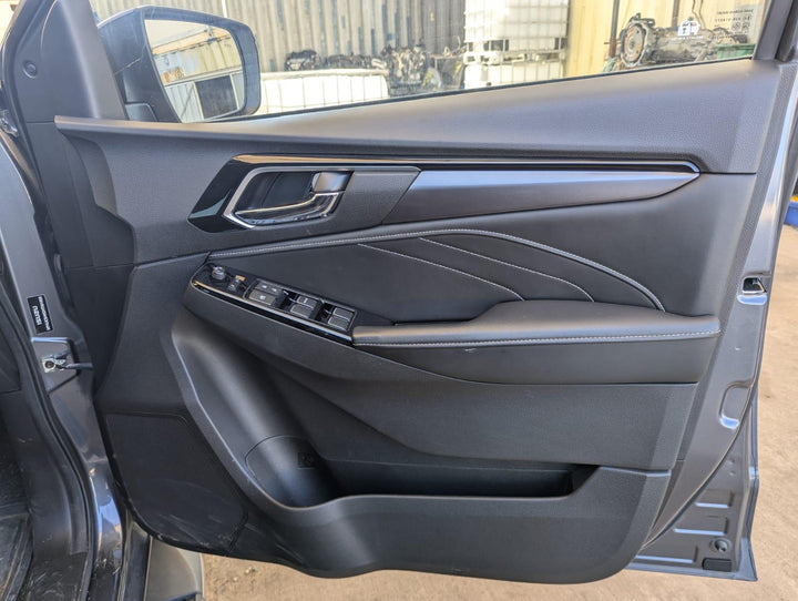 2022 Isuzu MU-X - Interior Mirror