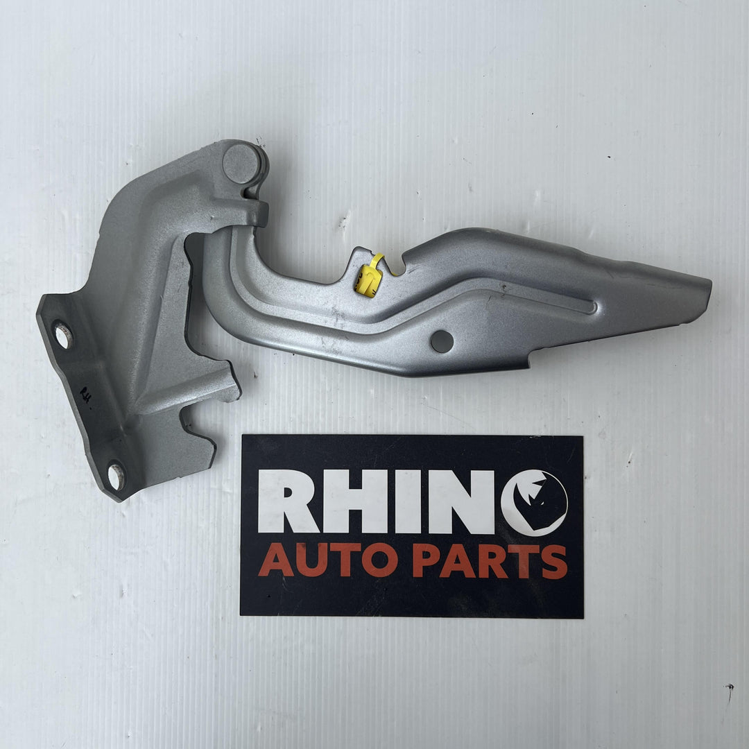 2017 Mitsubishi Lancer VII CF - Left Bonnet Hinge