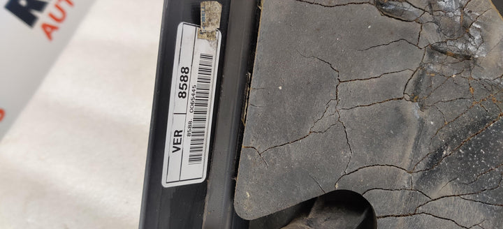 2006 -
  2013
  Holden
  Commodore
  VE
  Engine Cover
  92180623