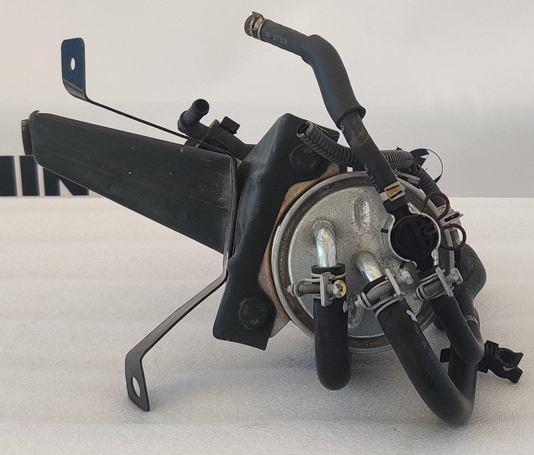 2013 Nissan Navara D40 - Fuel Filter Housing