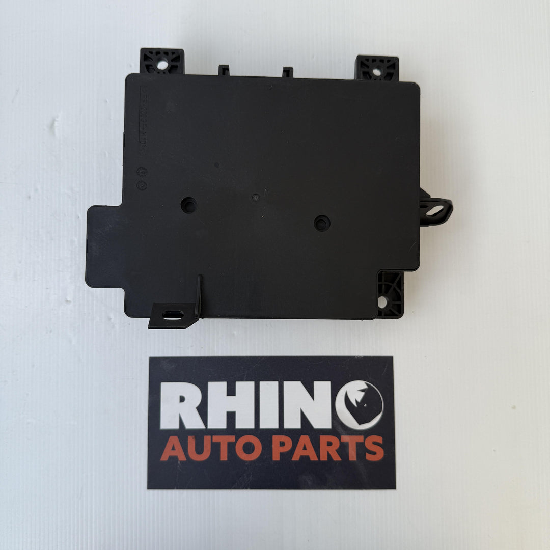 -
  
  Mitsubishi
  Lancer
  
  Interior Fuse Box
  L8637003A