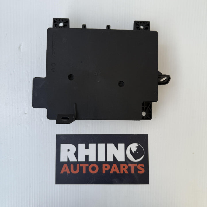 -
  
  Mitsubishi
  Lancer
  
  Interior Fuse Box
  L8637003A