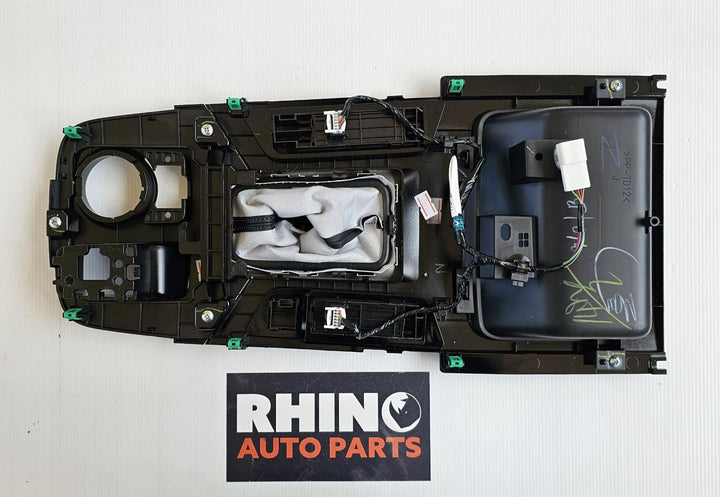 2022 Isuzu MU-X - Shifter Surround