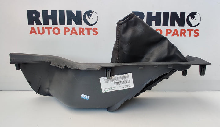 2011 -
  2022
  Ford
  Ranger
  XLT
  Gear Lever Housing
  AB3921044L49AC1F63181020053