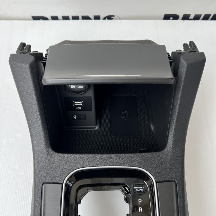 2017 -
  2025
  Hyundai
  i30
  Elite
  Shifter Surround