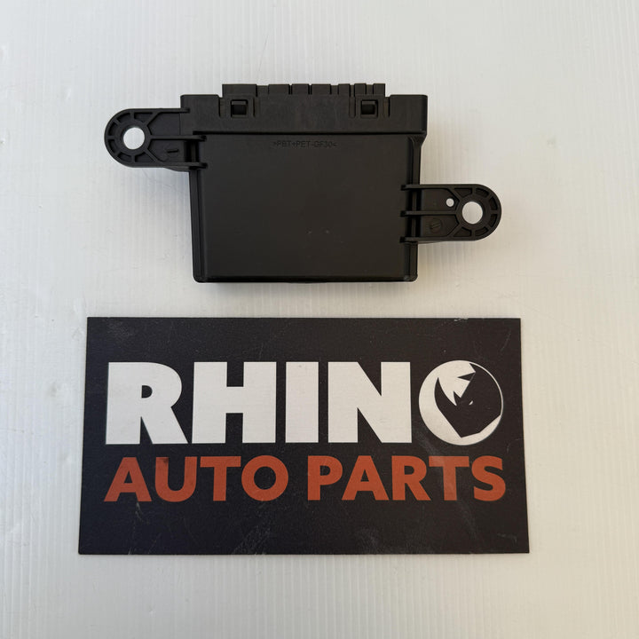 -
  
  Holden
  Commodore
  SV6
  Parking Assistant Module
  23427947