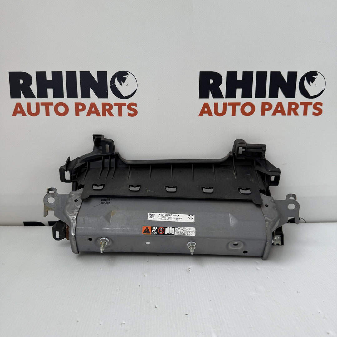 -
  
  Toyota
  Corolla
  Hybrid
  Right Airbag