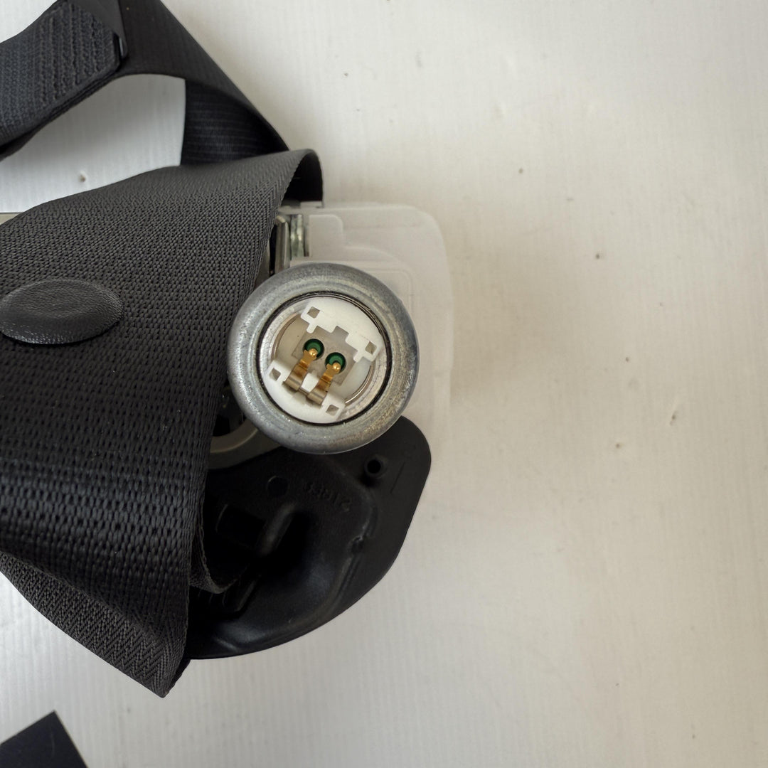 -
  
  Toyota
  Corolla
  Hybrid
  Left Front Seat Belt