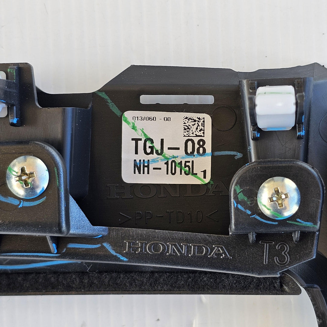 2016 -
  2021
  Honda
  Civic
  VTiLX
  Handbrake Switch